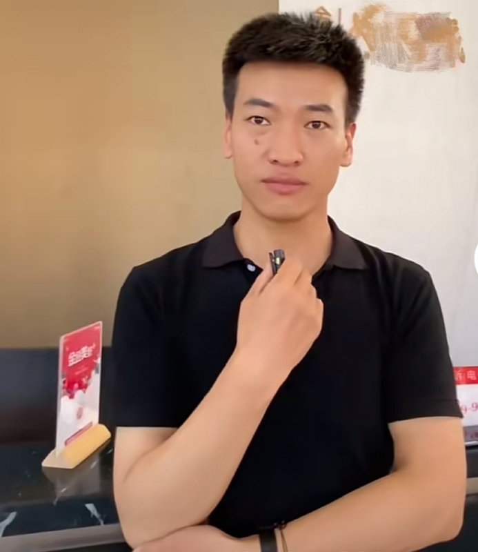 一杯梁白开的第一张照片--闽侯交友网